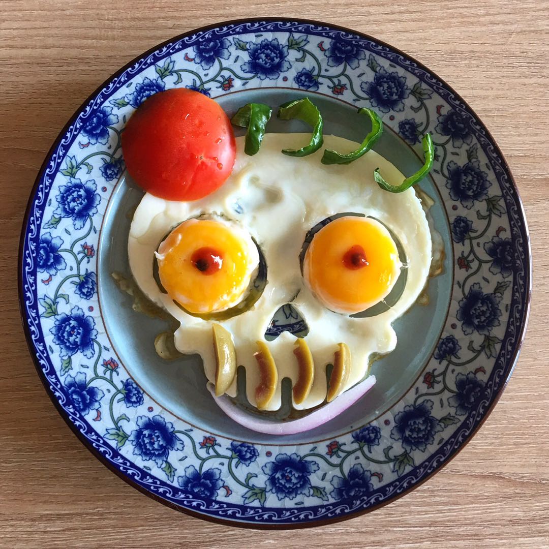 Eggs for breakfast - skull.jpg