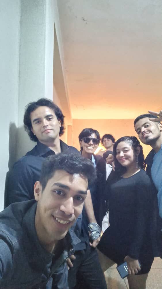 banda 2.jpg