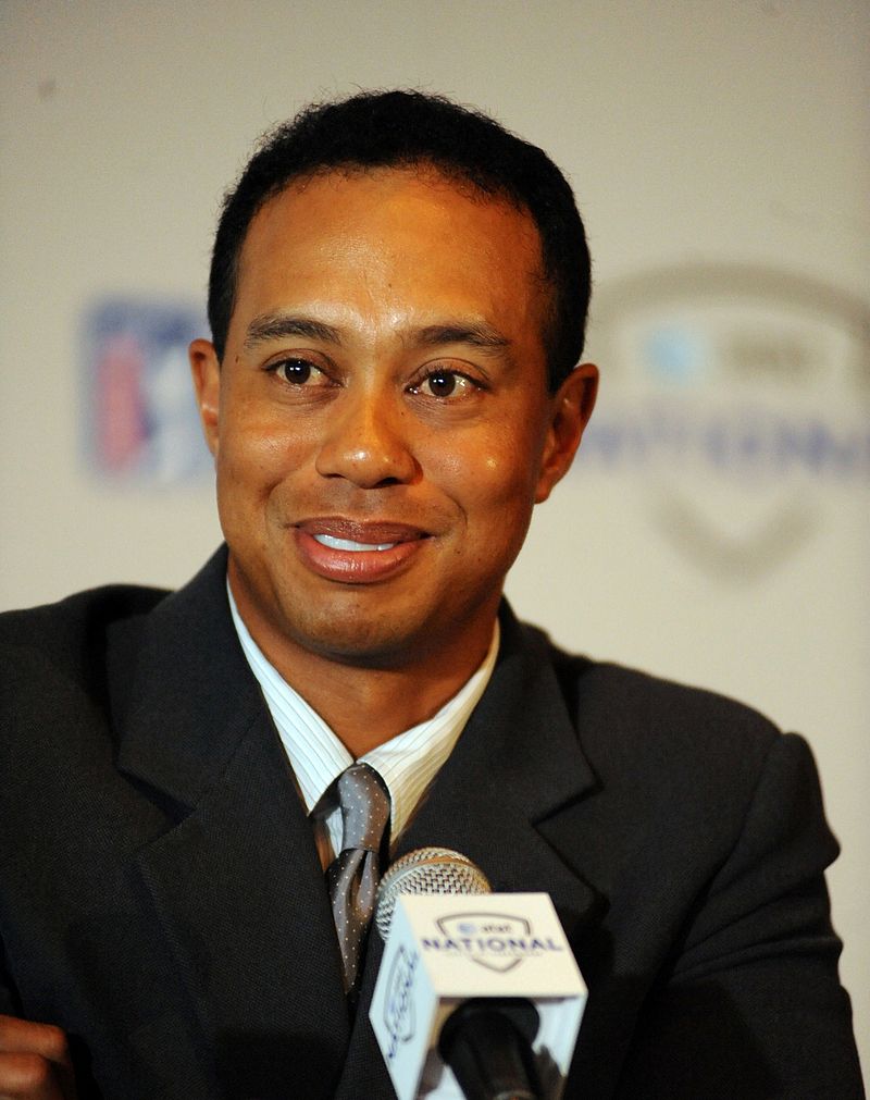 18.-Los colores del deportes (a veces) incluyen el negro-Tiger-Woods.jpg
