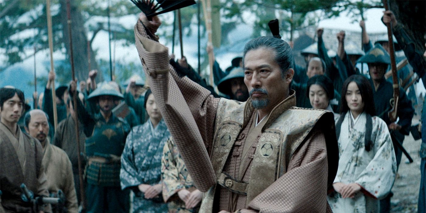 shogun-hiroyuki-sanada-as-lord-toranaga-raising-his-right-arm-with-a-crowd-behind-him.jpg