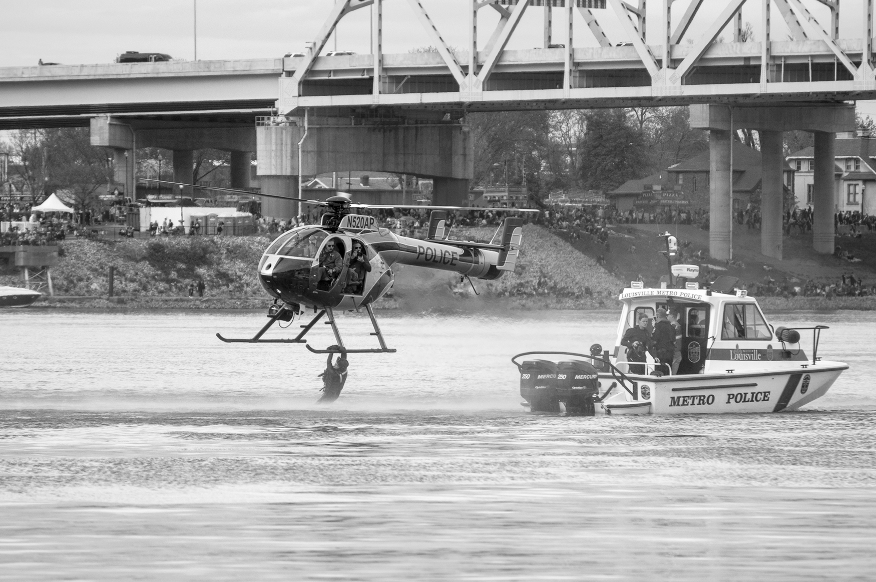LMPD Chopper with diver s.jpg