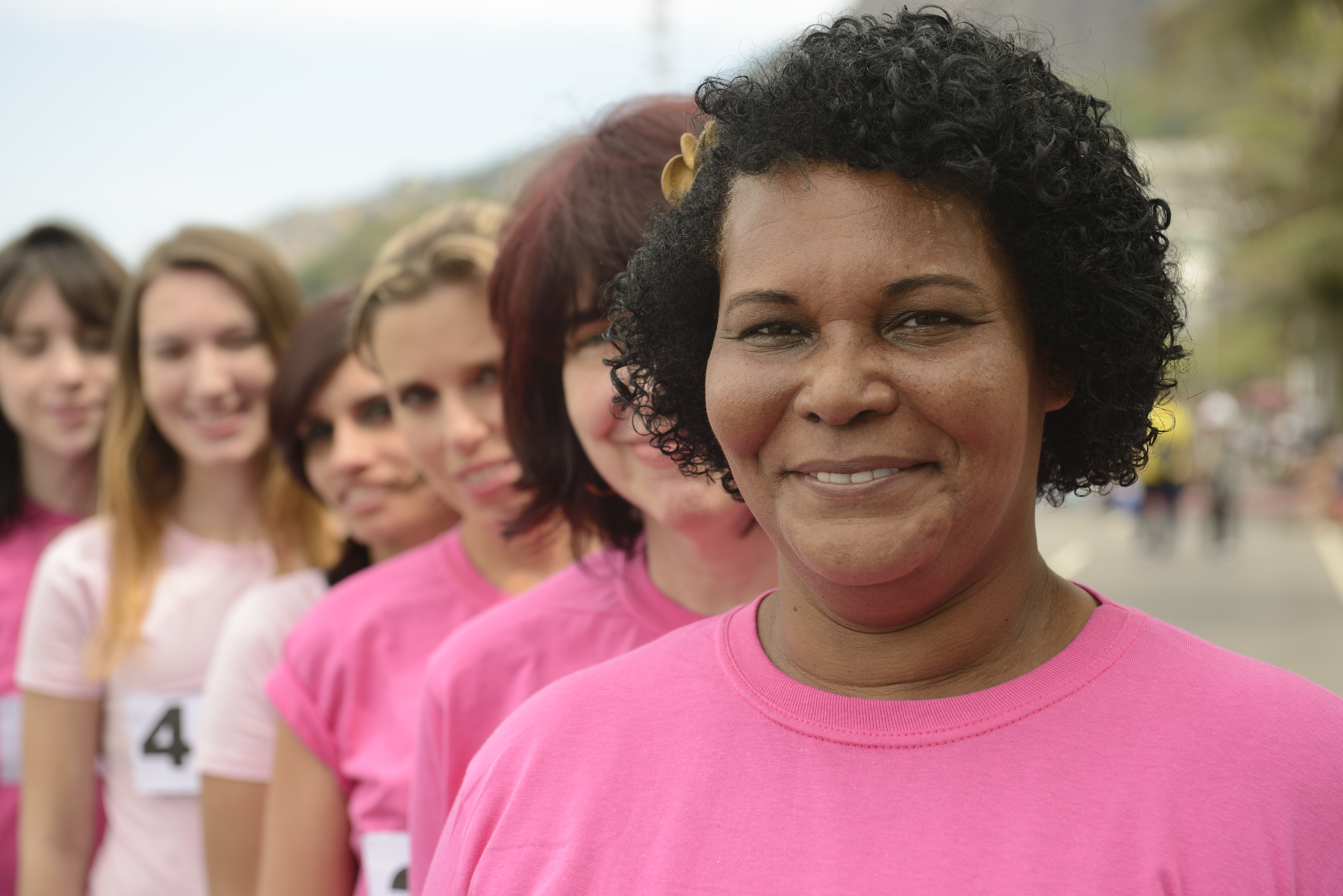 breast-cancer-charity-race-women-in-pink-33392330.jpg