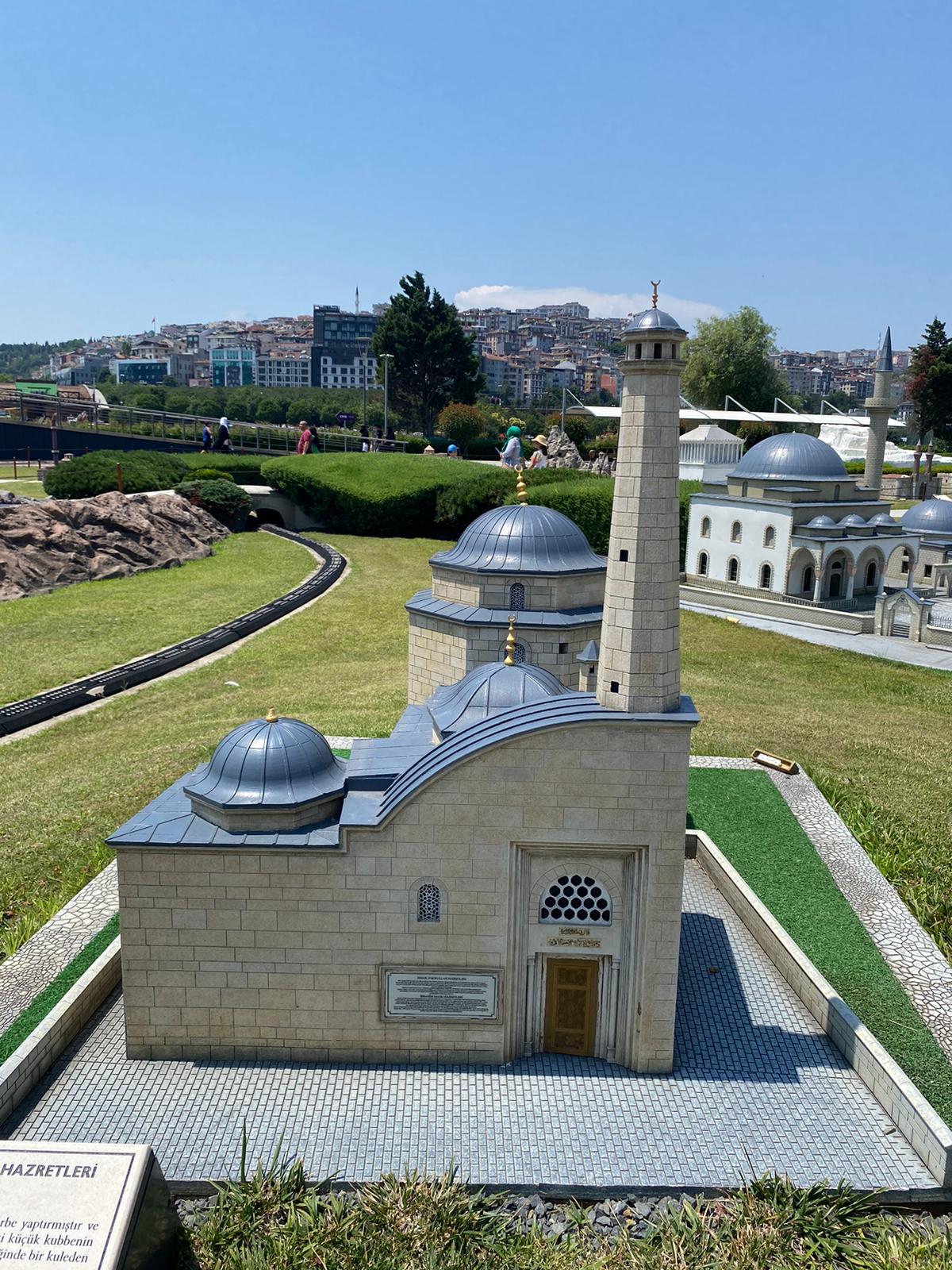 The Tomb of Ismail Fakirullah and Ibrahim Hakki (Siirt).jpeg