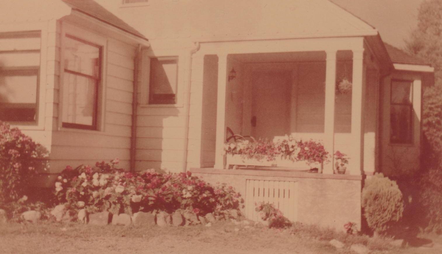1950 - Morehead House on Mercer Island.jpg