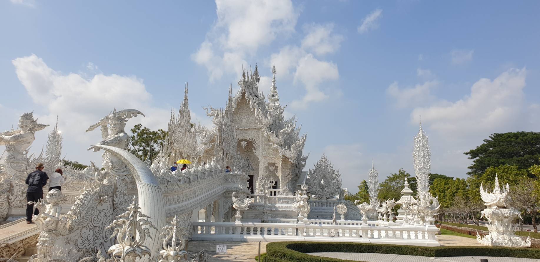 Wat Rong Khun2.jpg