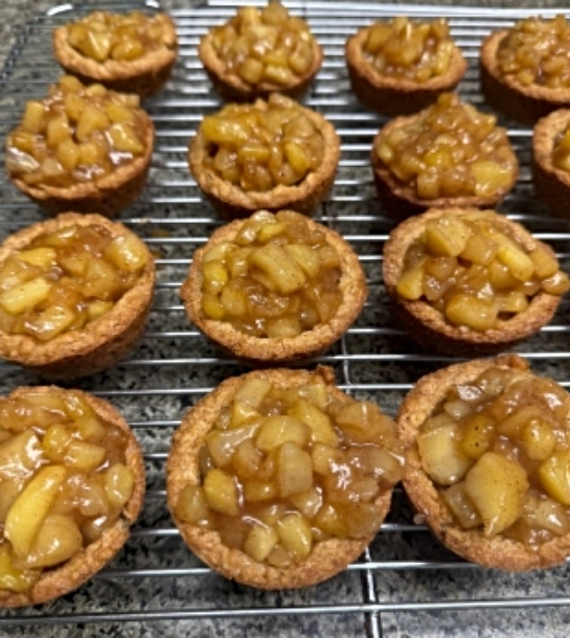 foodiesbeehive-silverbloggers-apple-pie-tarts-4.jpg