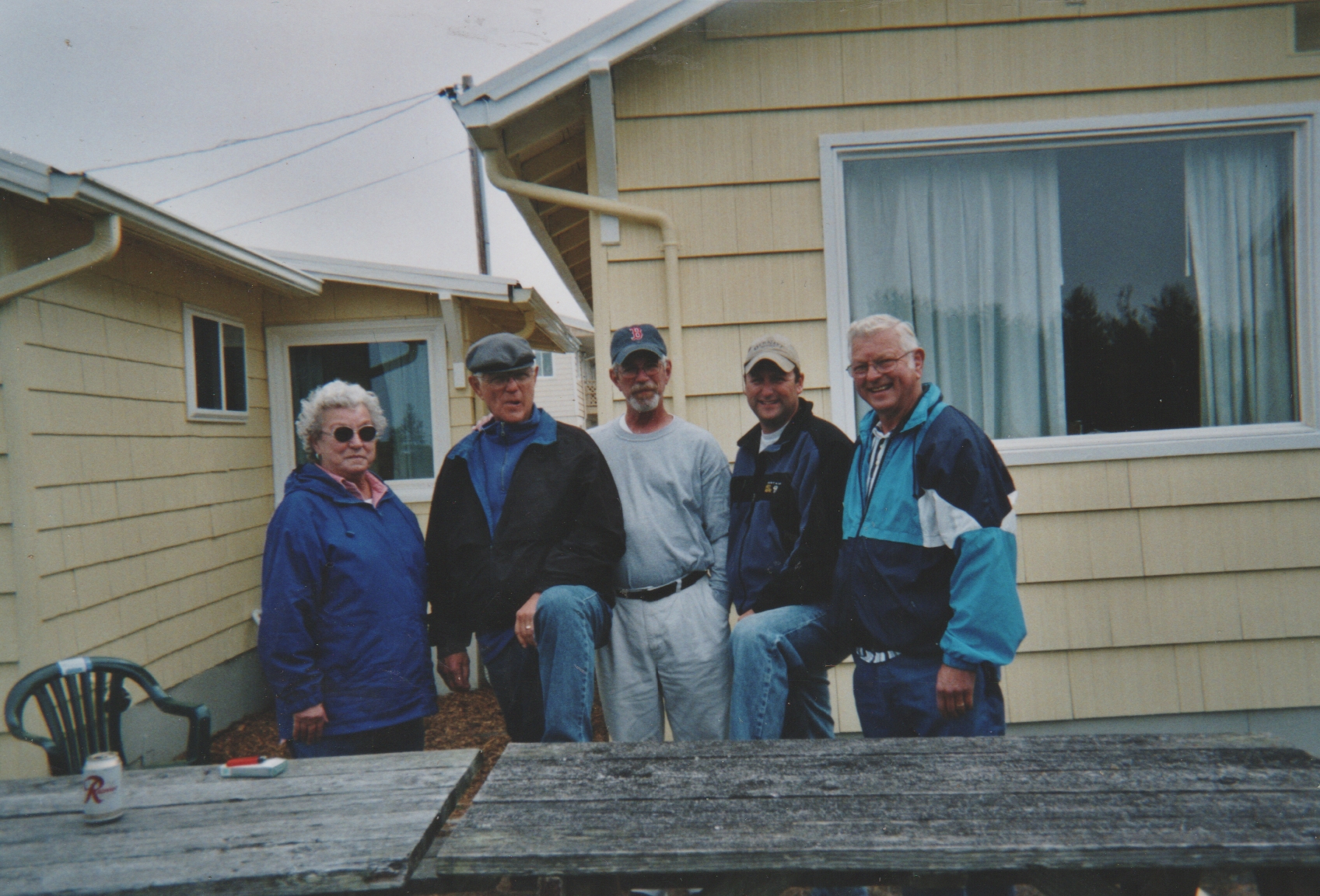 2006-08 - John Pickett, etc - Family Reunion in Long Beach, WA.jpg