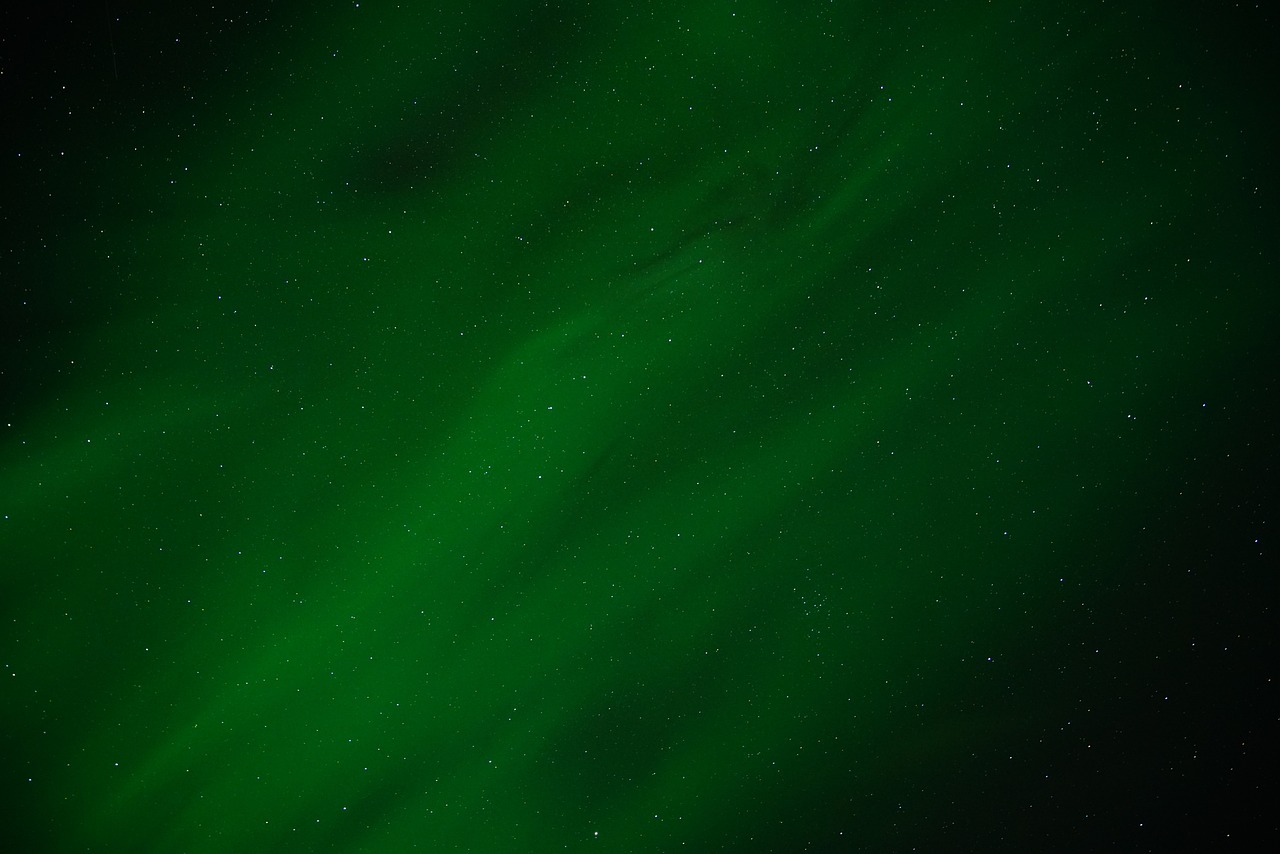 northern-lights-3242090_1280.jpg