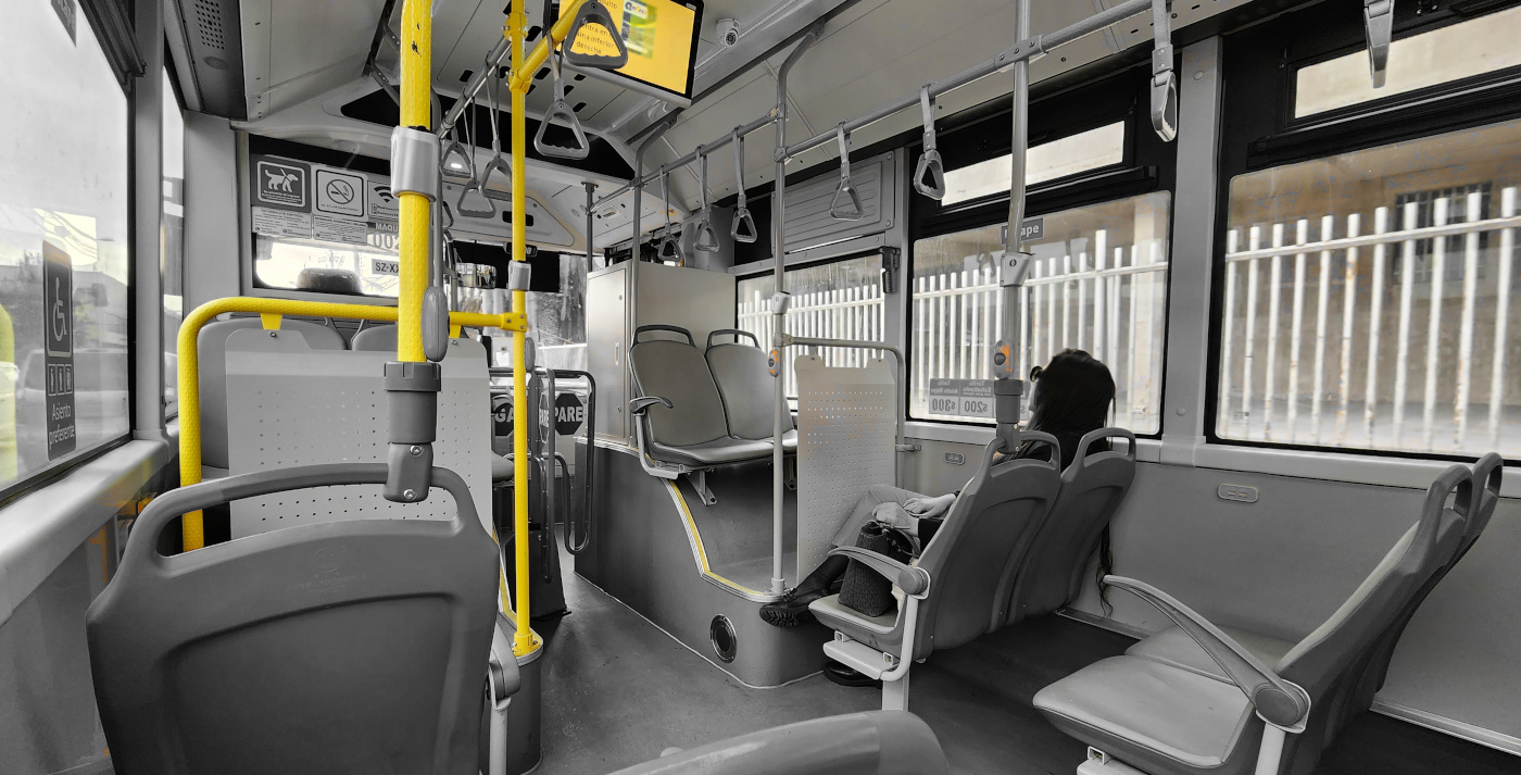 in-the-bus-001-m.jpg