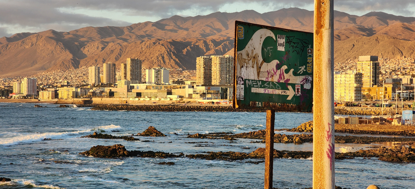 tsunami-sign-001.jpg