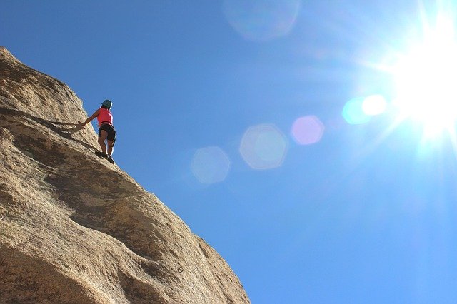climber-984380_640.jpg
