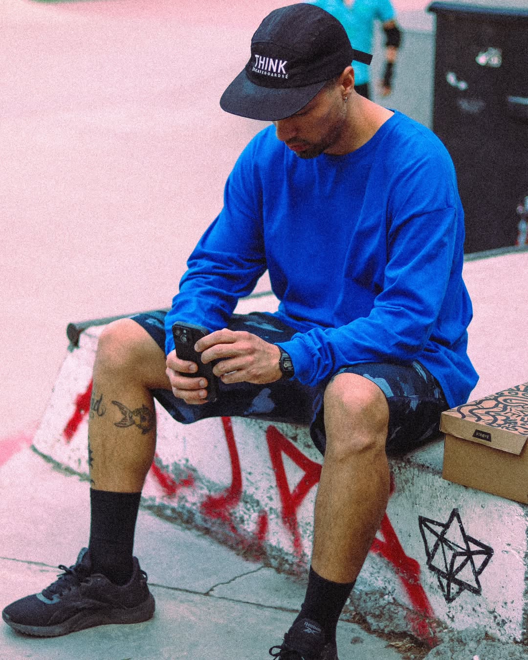 Un poco de lo que fue el proceso de publicidad para el brother @curadeletras que es un tremendo en todos los aspectos 🎨🔥 además siempre con el hermano @0l0grama apoyando y fluyendo en la movida del skate🔥💪🏼.heic (1).jpg
