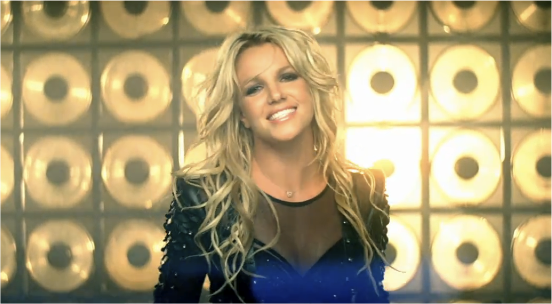 2011-04-05 - Tuesday - Britney Spears - Till The World Ends 02.png