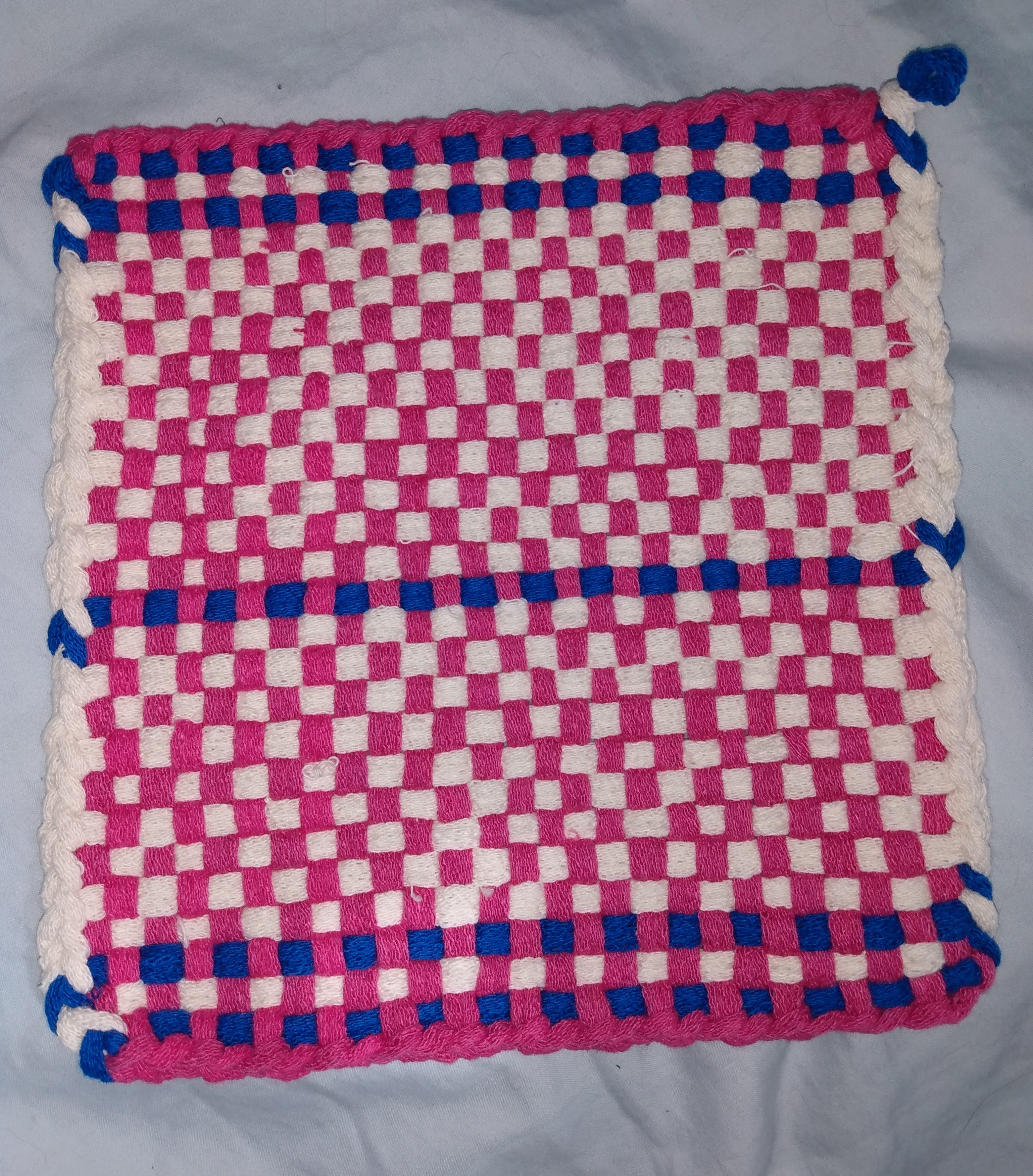 pinkwhitebluepotholder.jpg