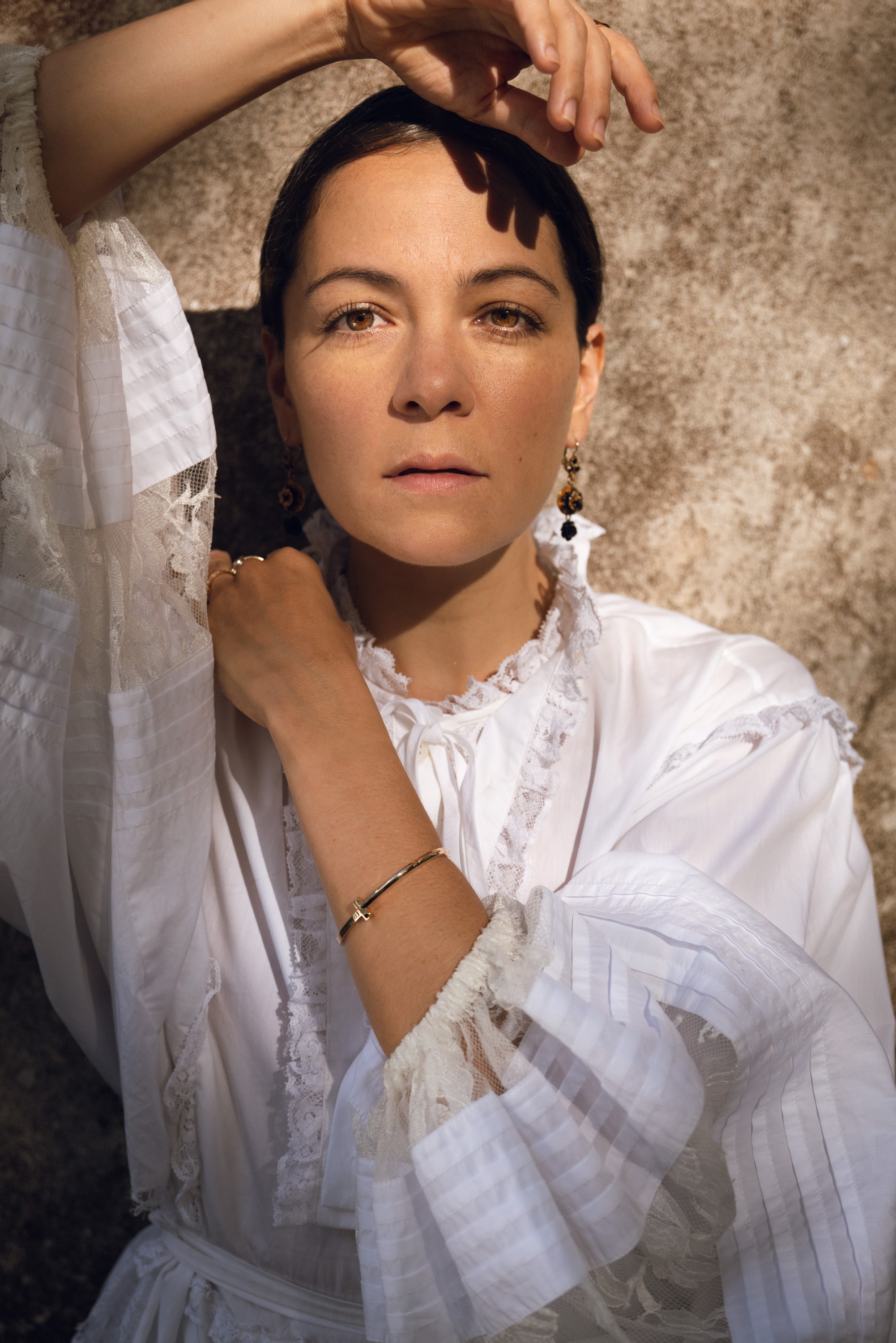 Natalia Lafourcade cantante en la portada de Vogue Mexico septiembre 2020.jpg