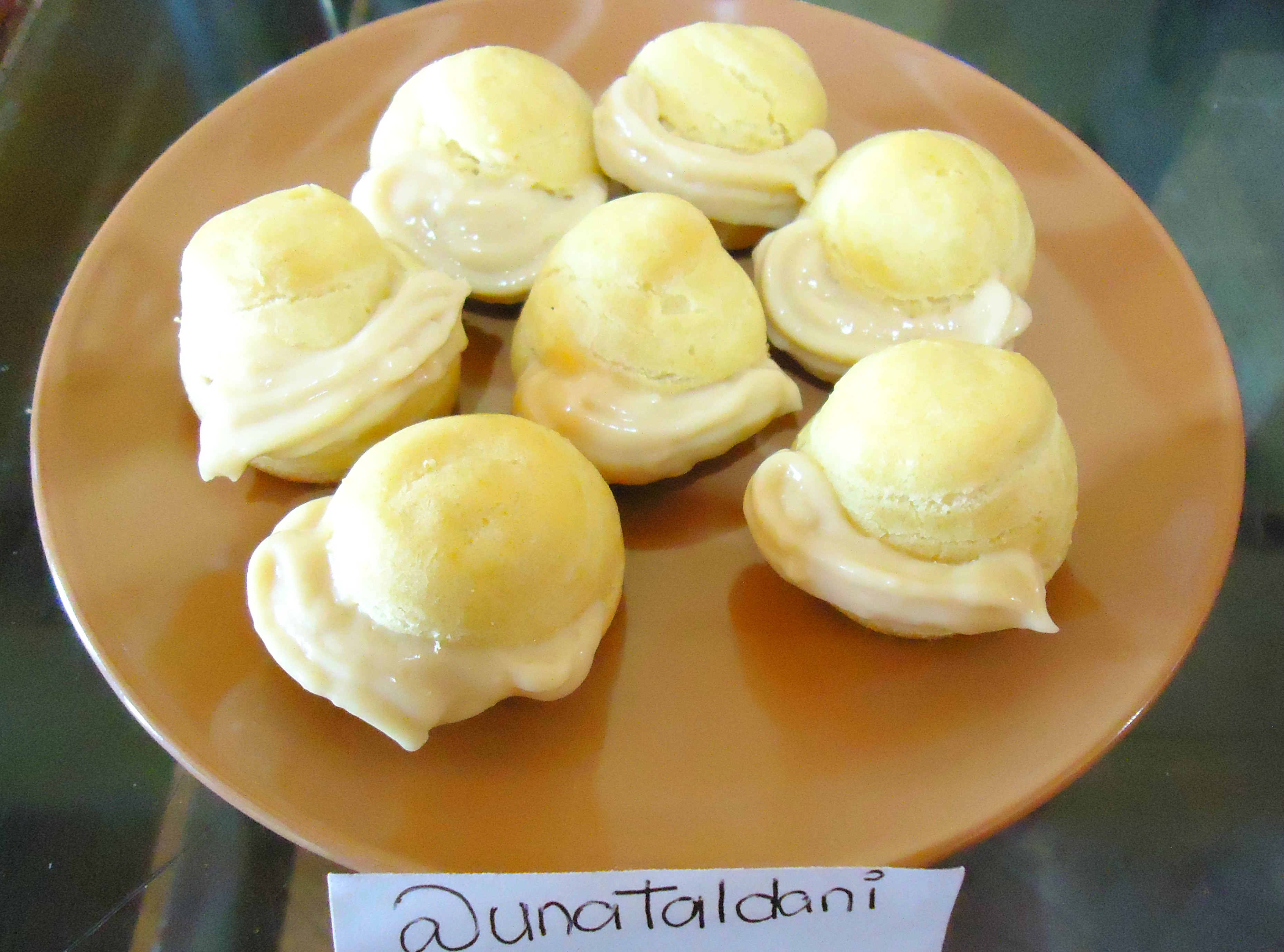 Profiteroles rellenos de crema pastelera (Paso a paso) | Receta fácil | —  Hive