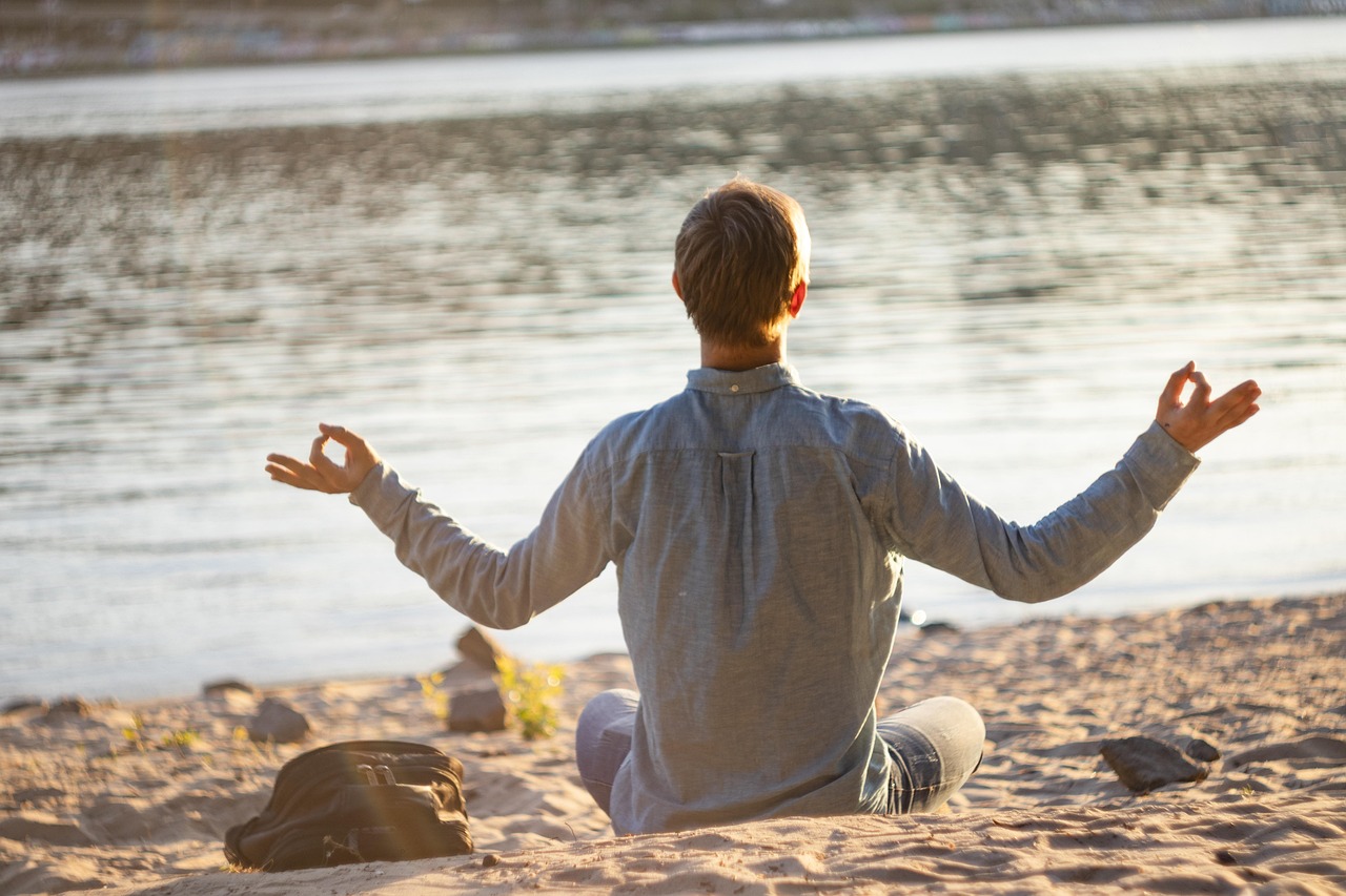 https://images.hive.blog/DQmUX3F4KwaMTkLcHpipHyHcUxqZ66Pd9fdYoYhGJ2R3h7T/yoga-3991323_1280.jpg