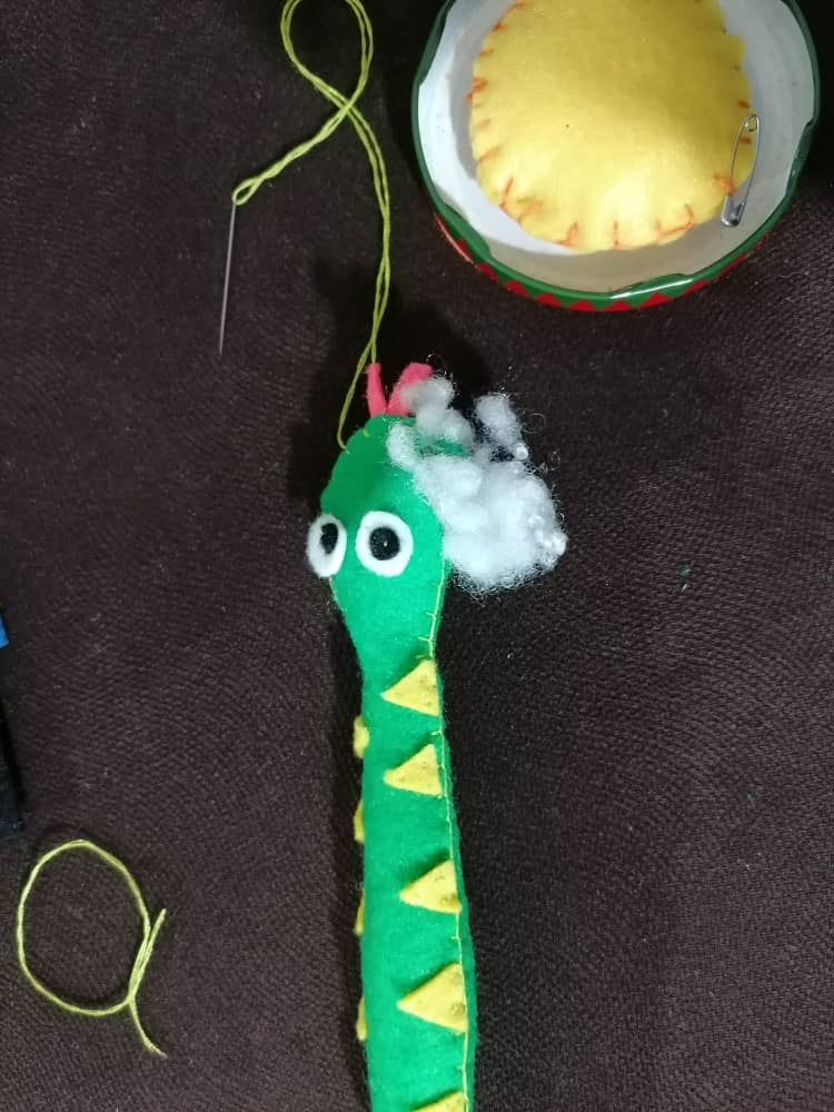 diy-felt-snake (10).jpeg