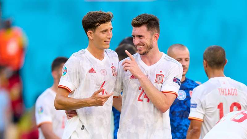 pau-torres-aymeric-laporte-spain-euro-2020_106oqh046vujj15uz4qasqducg.jpg