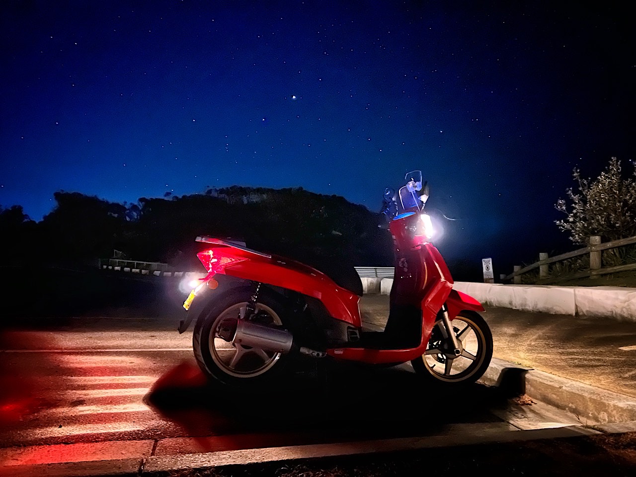 Night ride on a 2008 Kymco People S 200