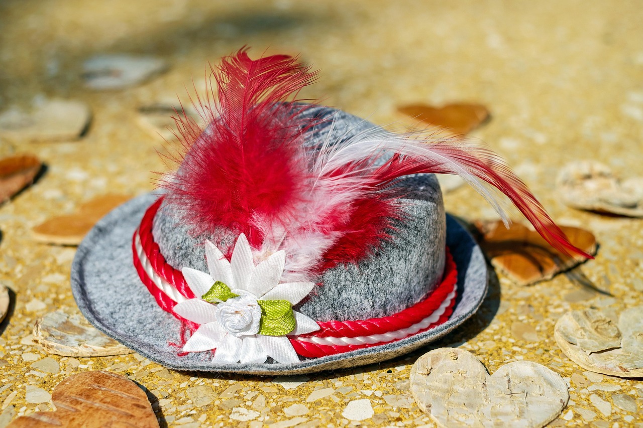 hat-1661552_1280.jpg