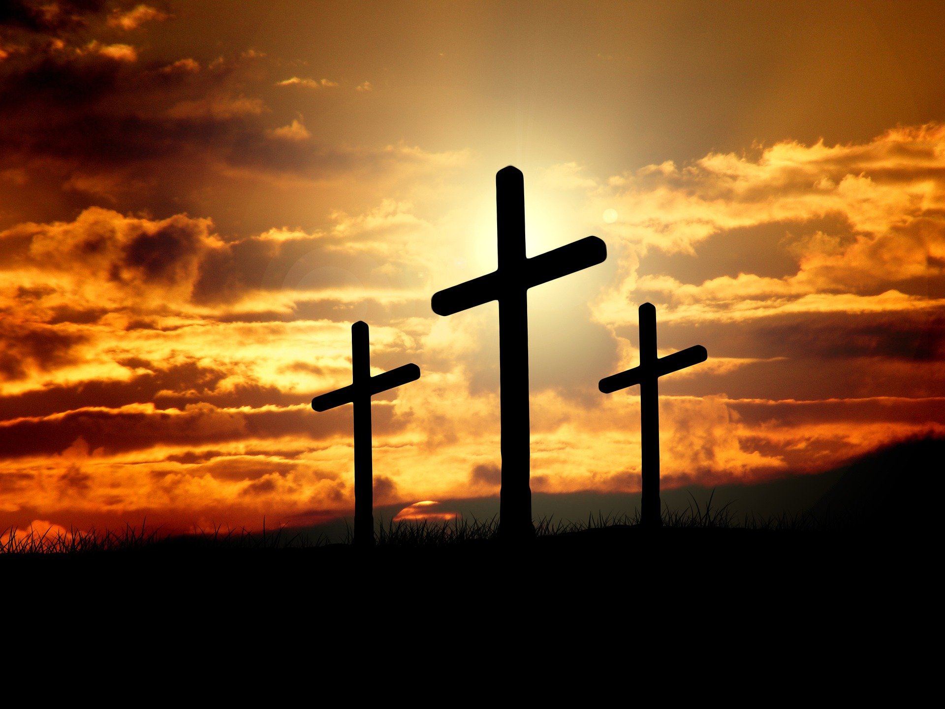 crosses-671379_1920.jpg