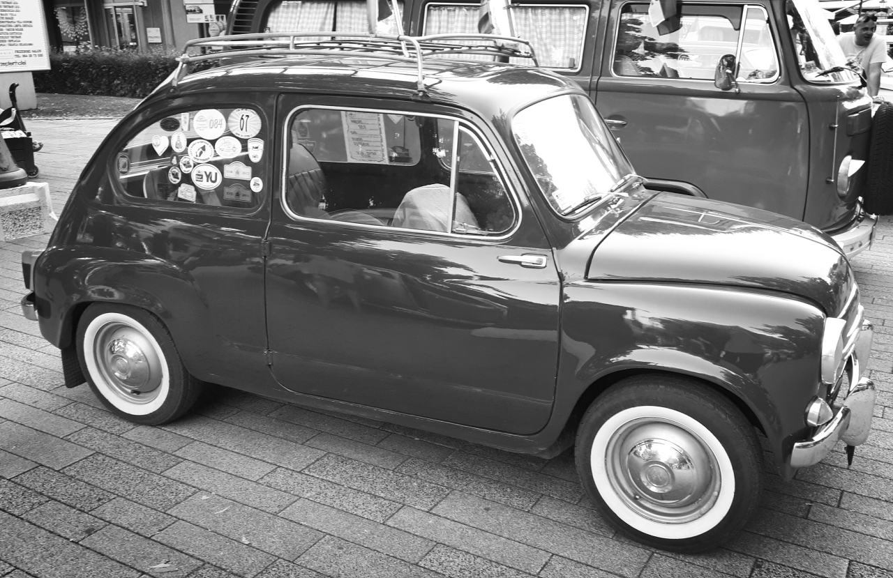 20220729_210933 _bw.jpg