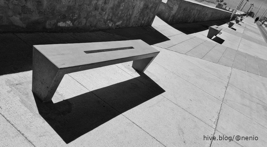 shadows-023-bw.jpg