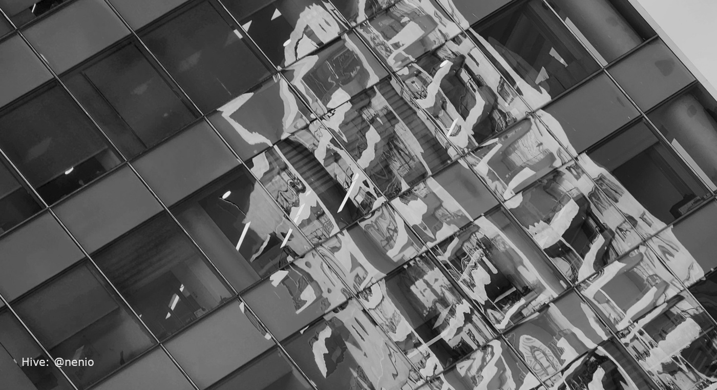 building-reflections-001-bw.jpg