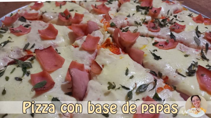 Pizza con base de papas | Pizza with potato base 🍕🥔