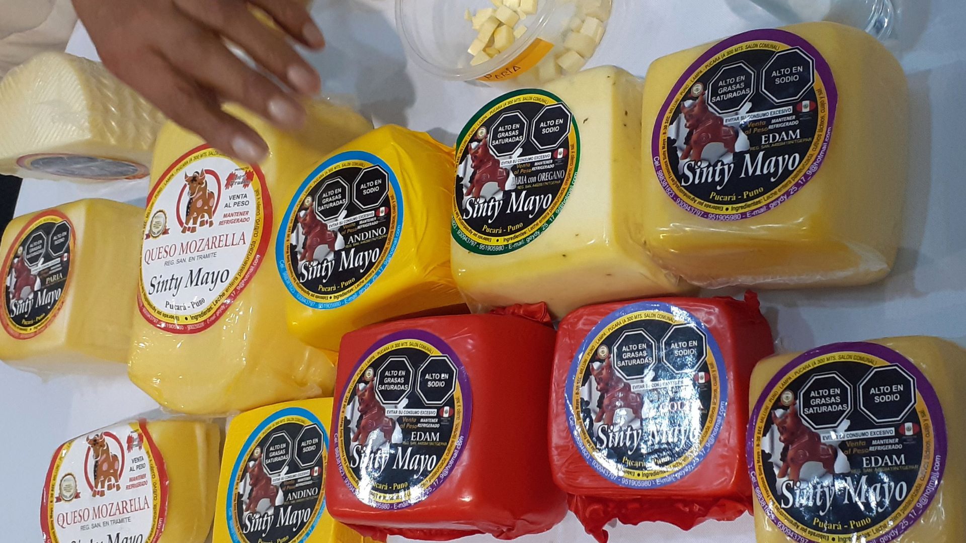 1qh.quesos nacionales e intenacionales_salon del queso 2024 peru_waralwa.jpg
