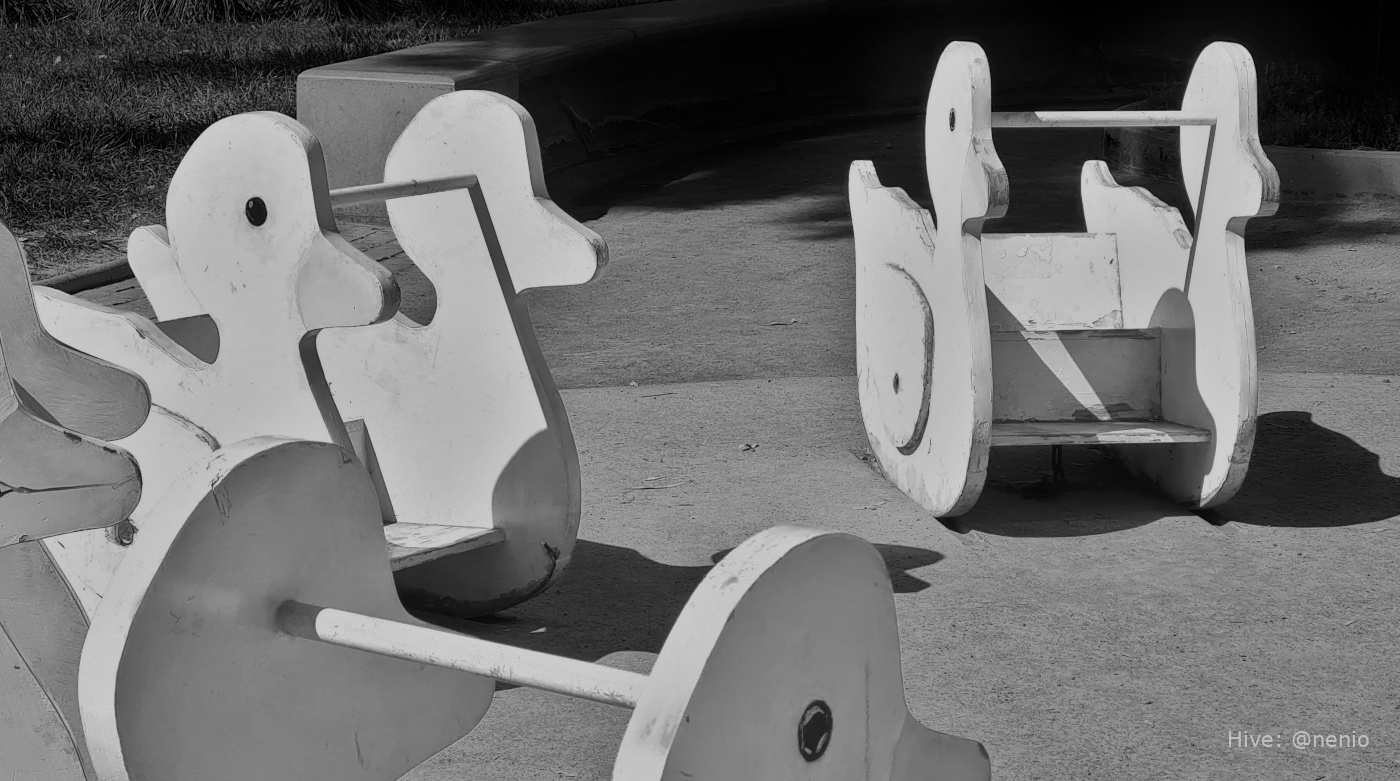 yellow-001-bw.jpg