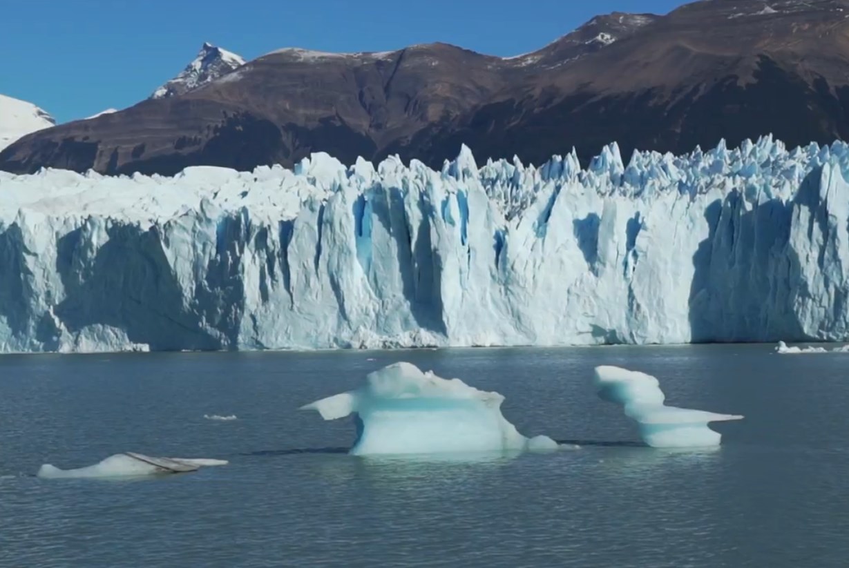 05.-Trekking-in-Perito-Moreno-Glacier-1.jpg