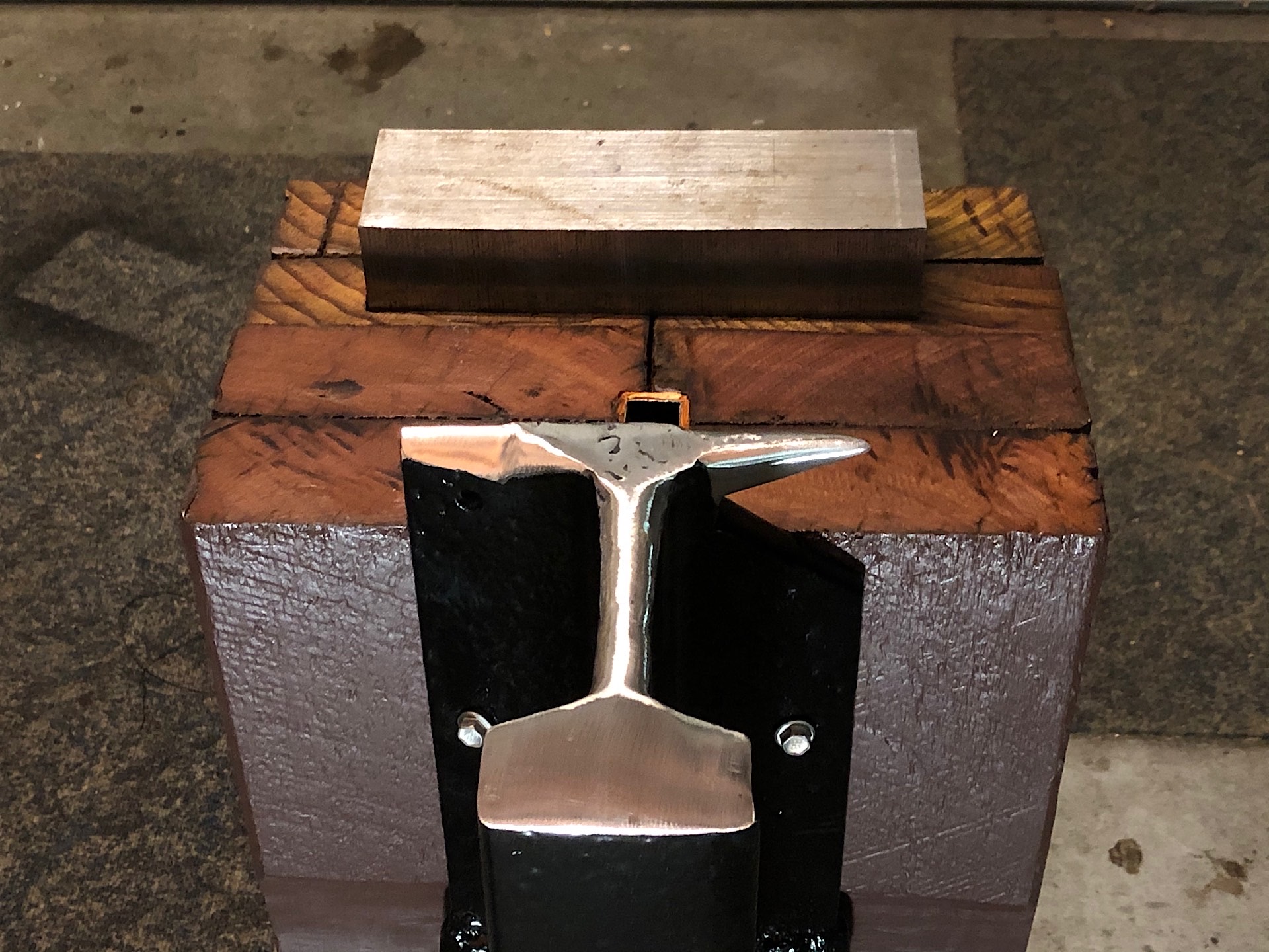 Front view of the DIY anvil