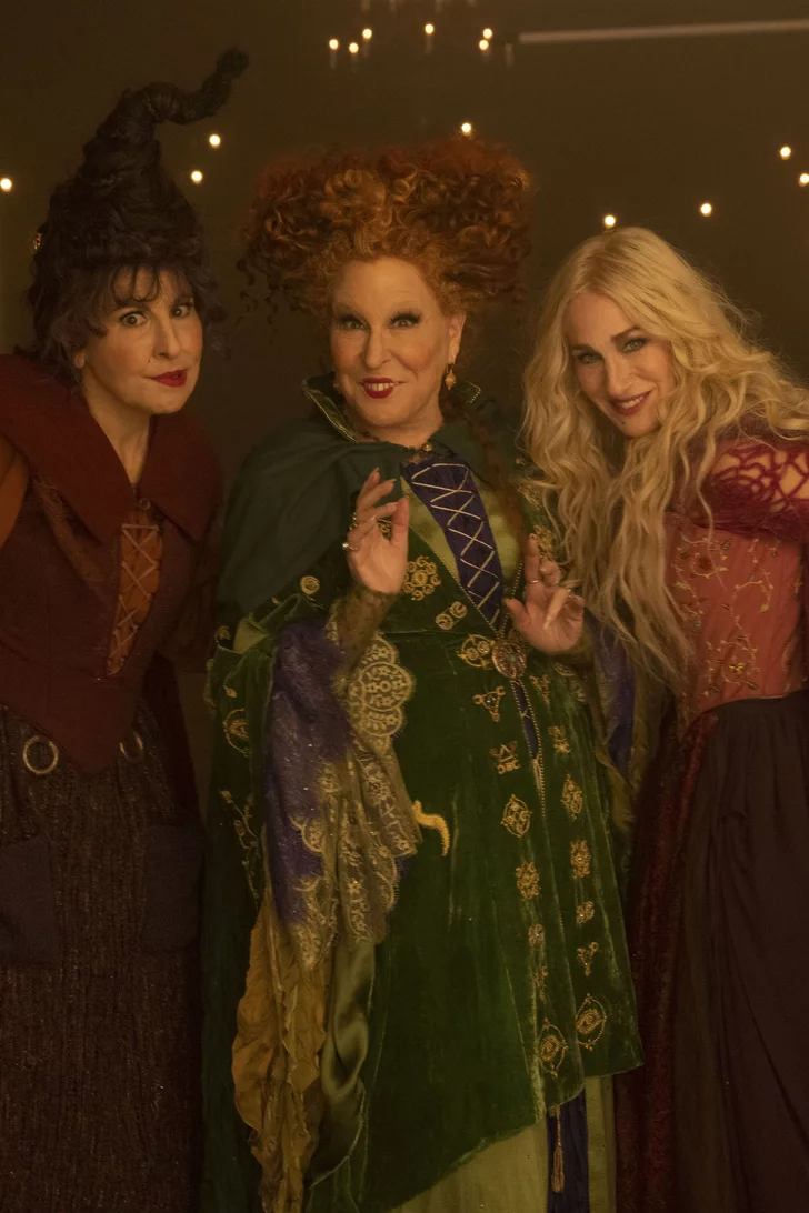 The _Hocus Pocus_ Sequel Looks Wicked — Here's Everything We Know (1).png