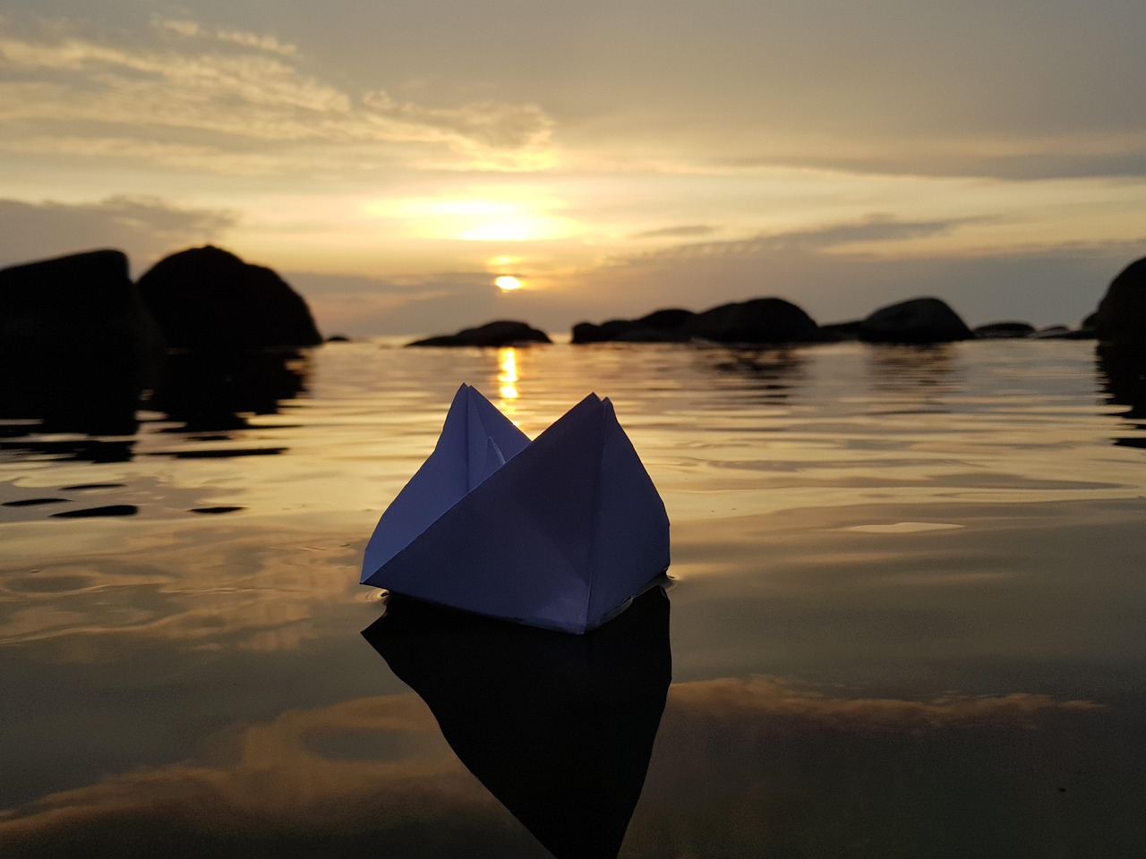 sunset-5023159_1280.jpg