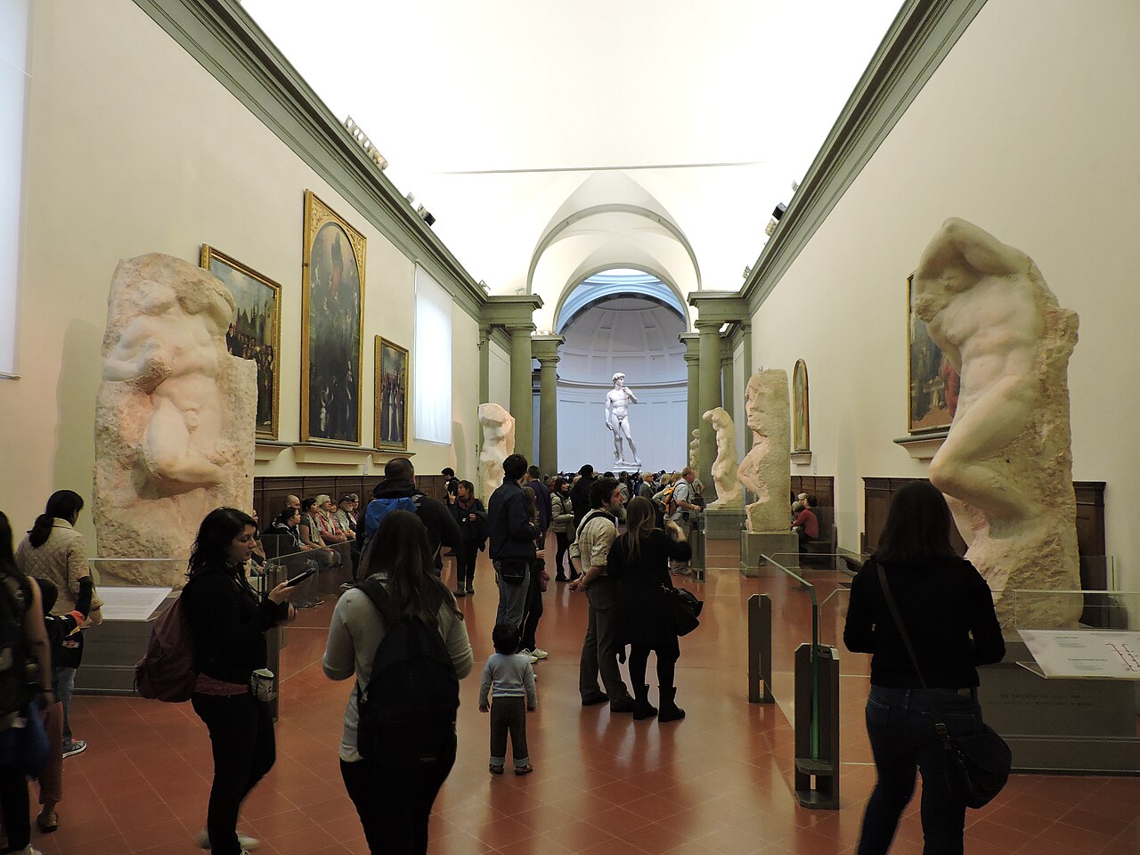 Galleria_dell'Accademia,_Florence_(26651392036).jpg