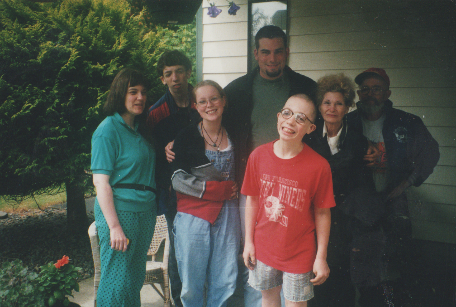 1999-06 Alan Williams Grad Group Photo Everybody-2.png