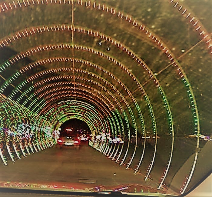  "tunnel2.jpg"