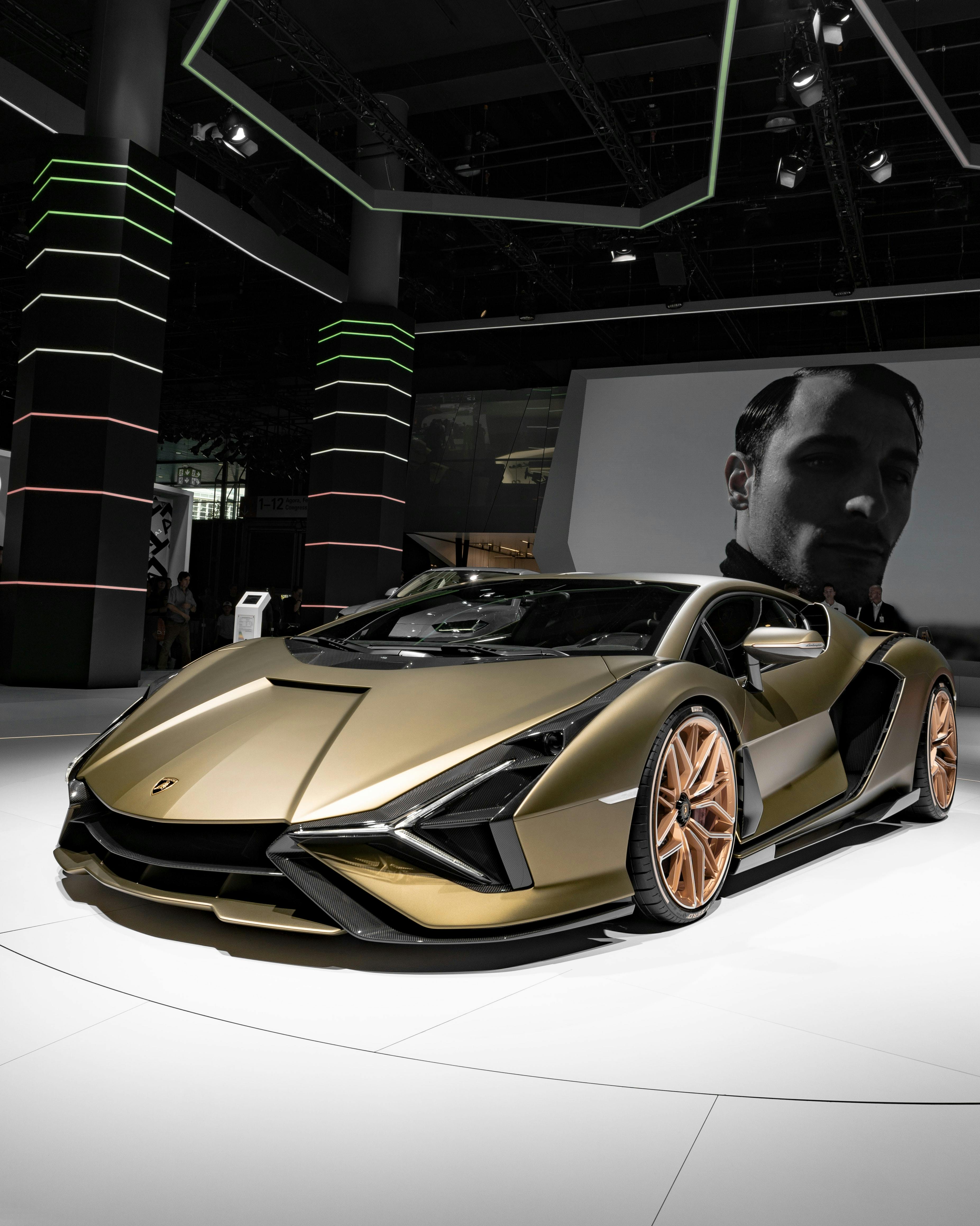 Lamborghini Sian (2).jpg