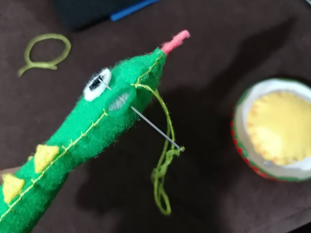 diy-felt-snake (8).jpeg