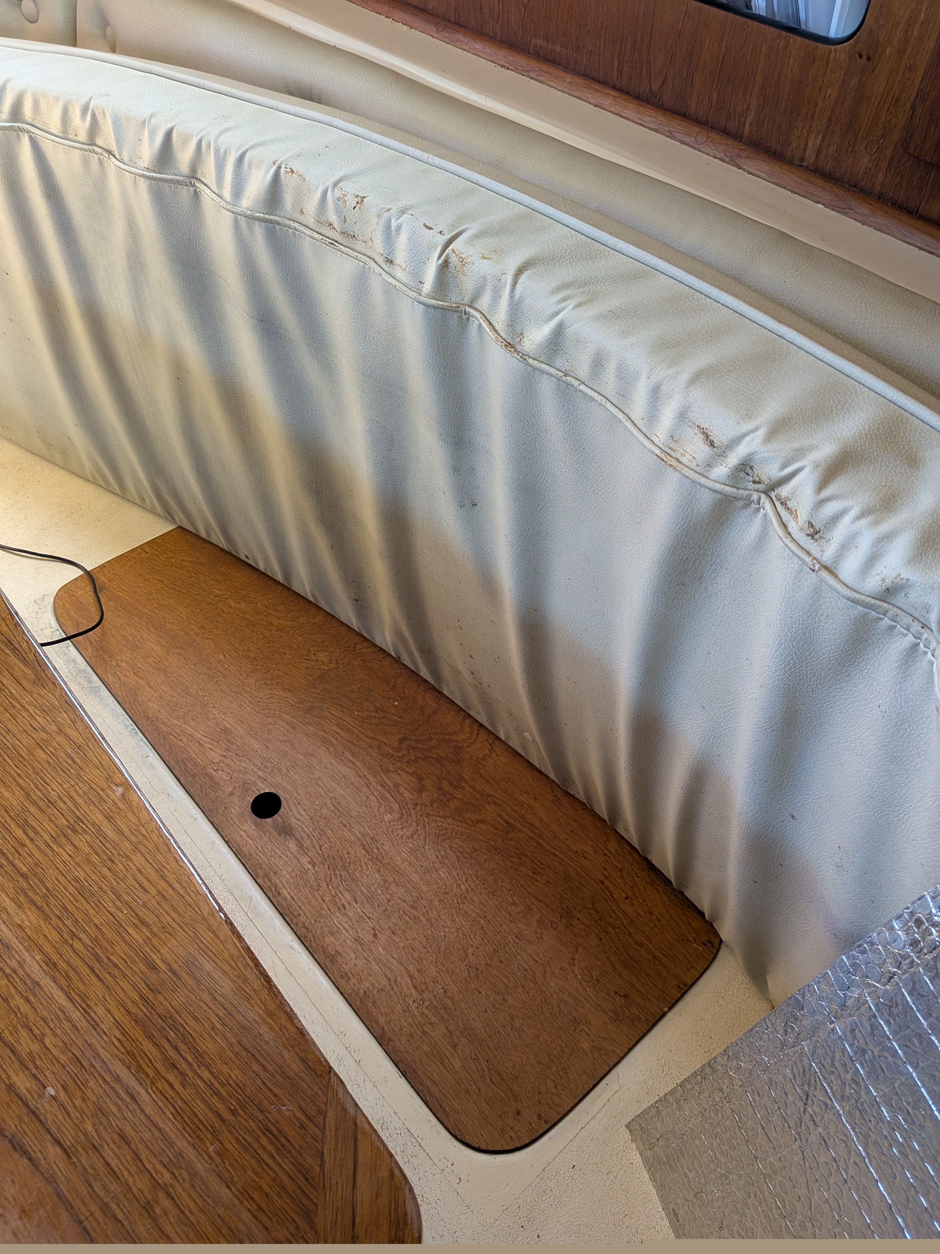 raised-cushion-waist-tank-location.jpg