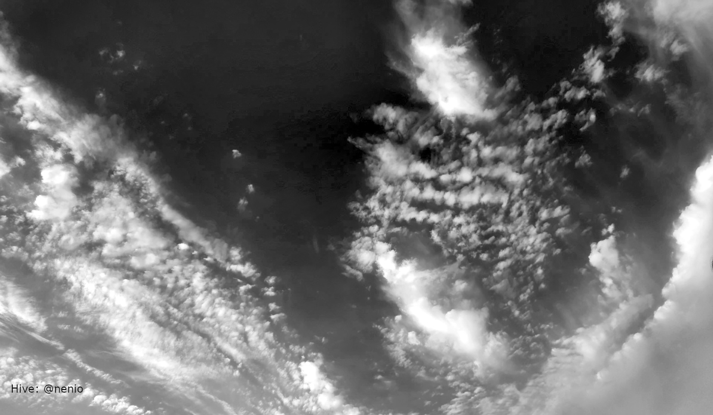 skies-002-bw.jpg