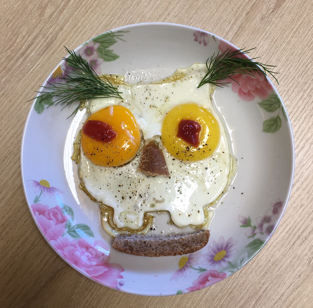 Eggs for breakfast - owl.jpg