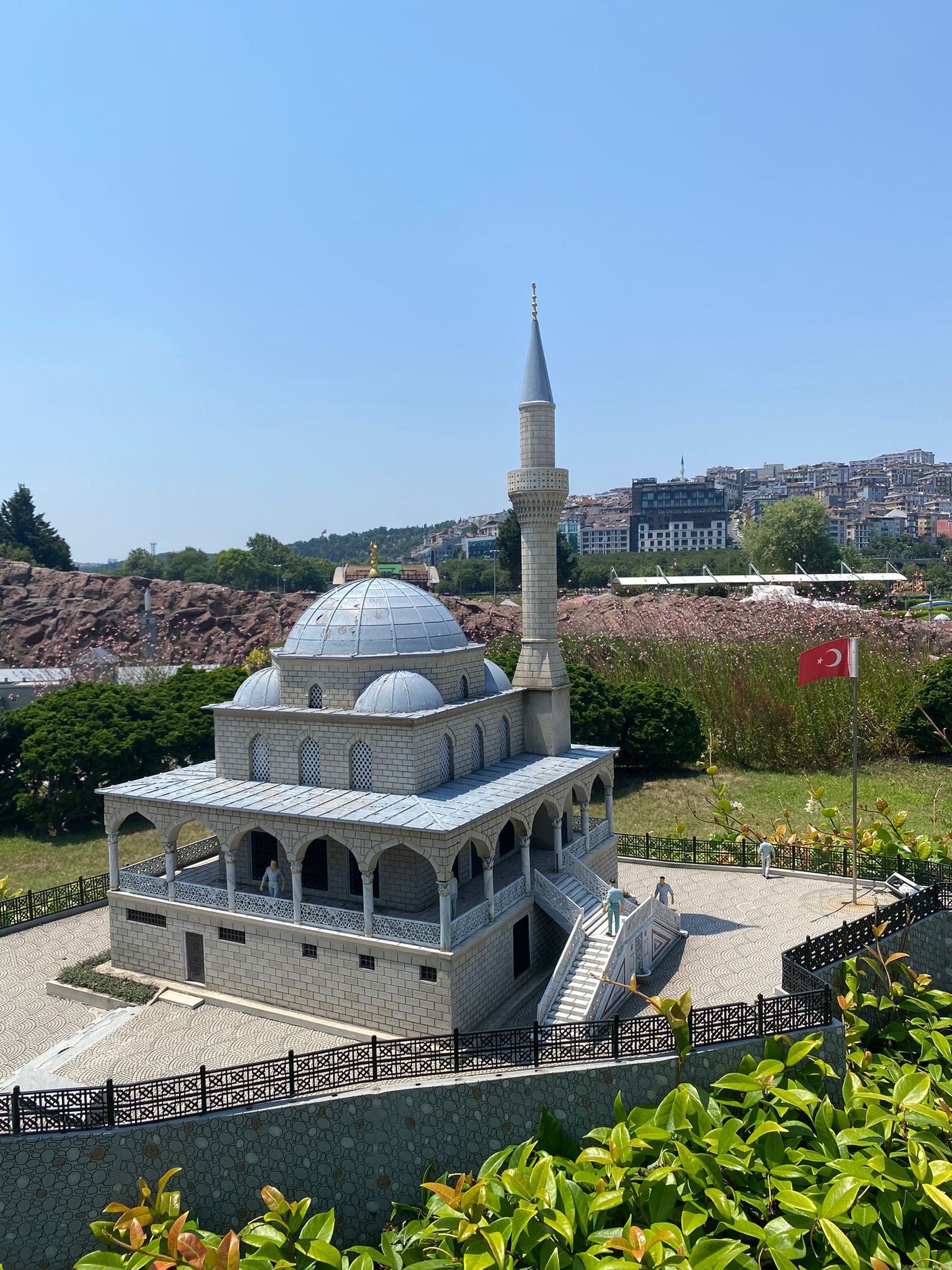 Rize Kıbledağı Prayer Hill Yusuf Hodja Mosque.jpeg