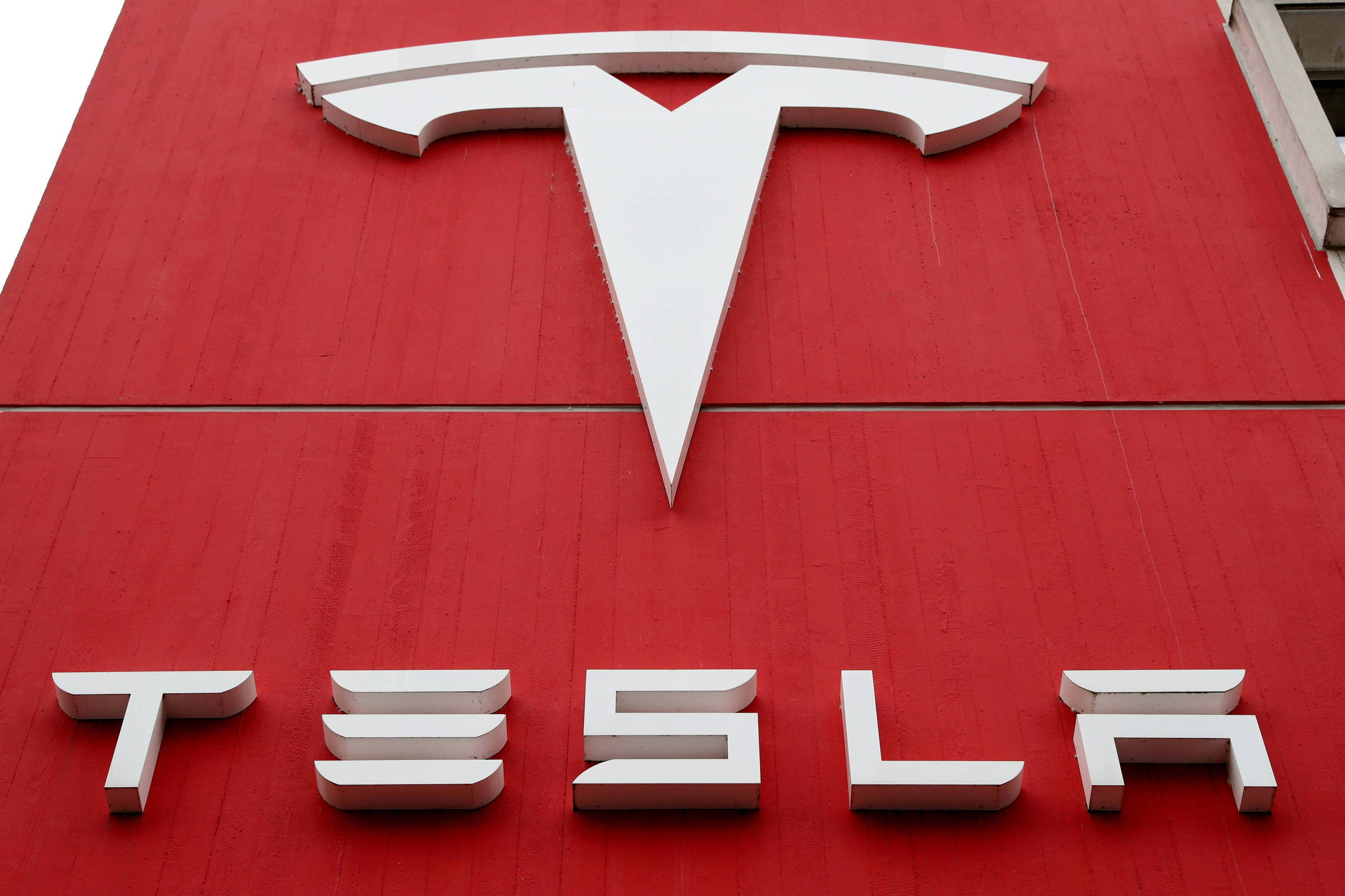 tesla logo