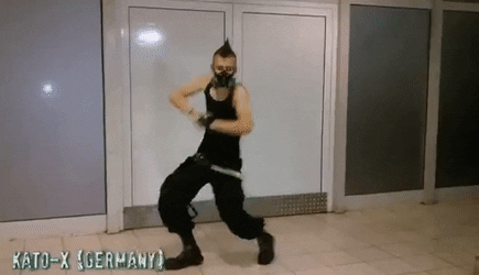 YAxzqq8.gif