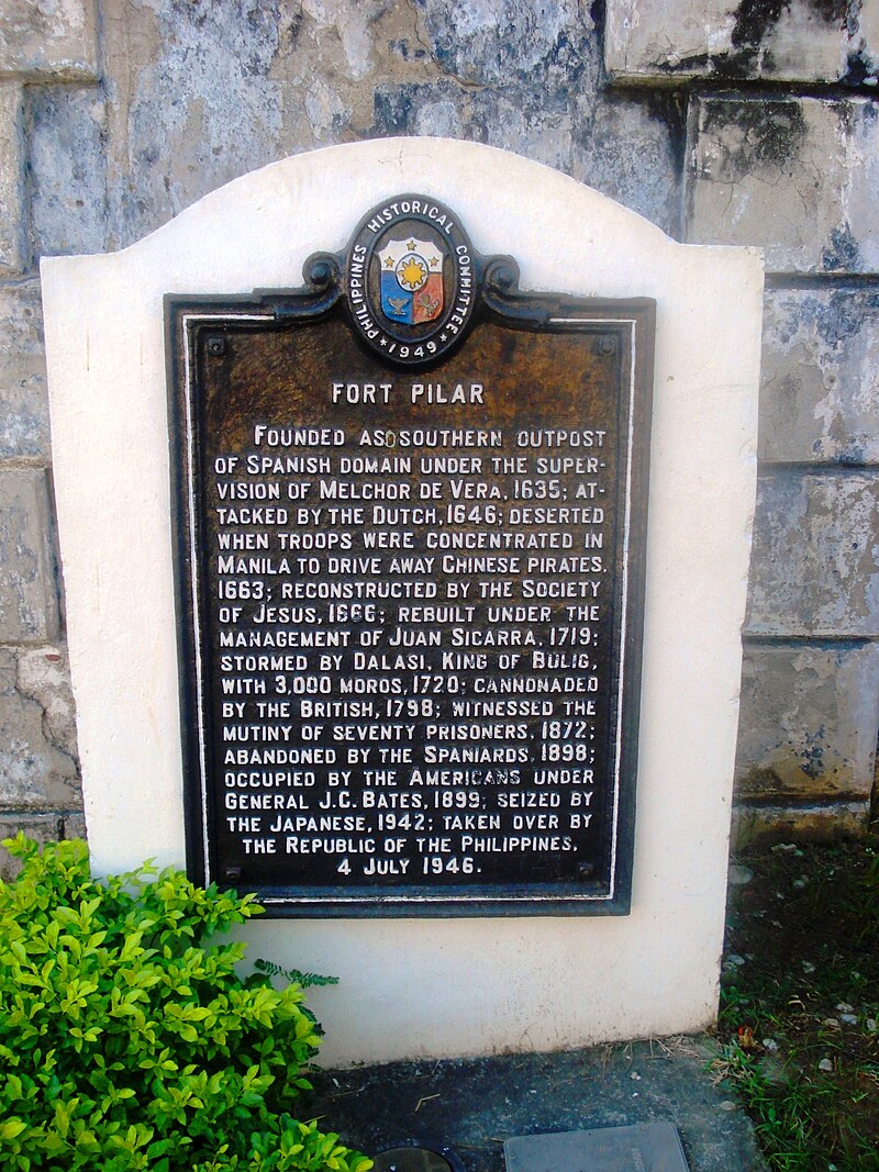 Historical_marker_of_Fort_Pilar_.jpg