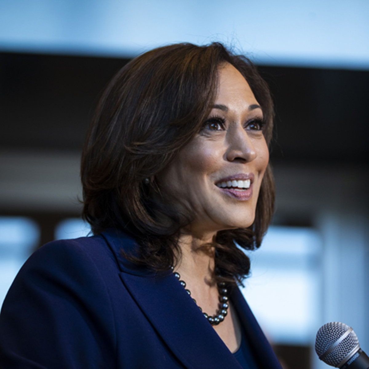 kamala-harris-d-ca-speaks-to-reporters-after-announcing-her-candidacy-for-president-of-the-united-states-photo-by-al-dragogetty-images.jpg