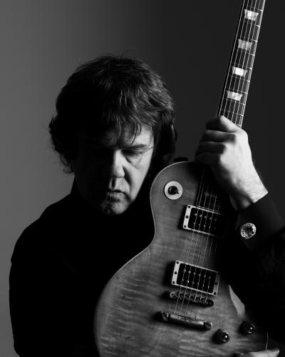 gary-moore-pxjm_o_tn.jpg